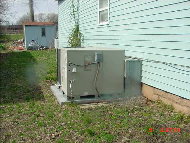 217 E 3rd St, Bicknell, IN 47512 photo 4