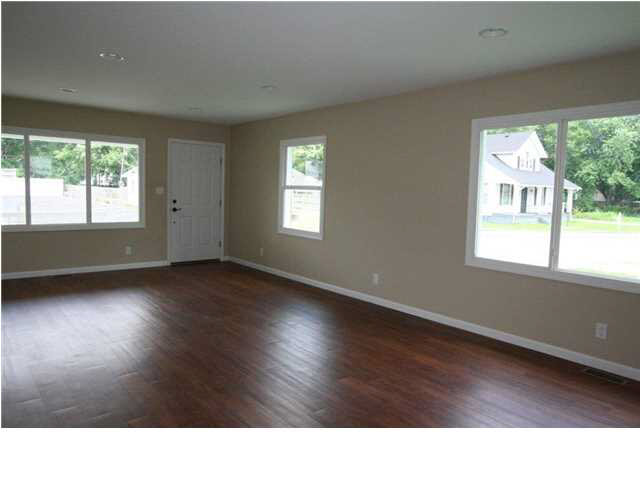 501 E Riverside Dr, Evansville, IN 47713 photo 3
