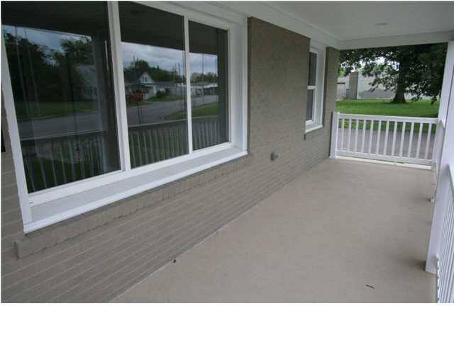 501 E Riverside Dr, Evansville, IN 47713 photo 2