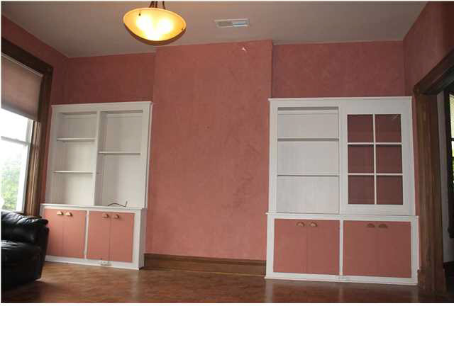 216 SE Riverside Dr, Evansville, IN 47713 photo 4