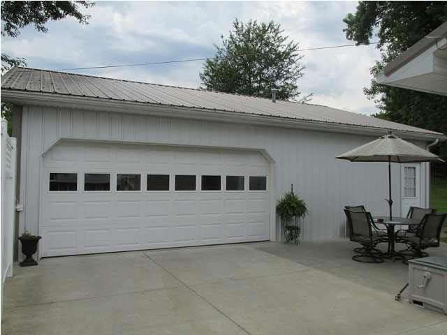 1329 18th St, Tell City, IN 47586 photo 2
