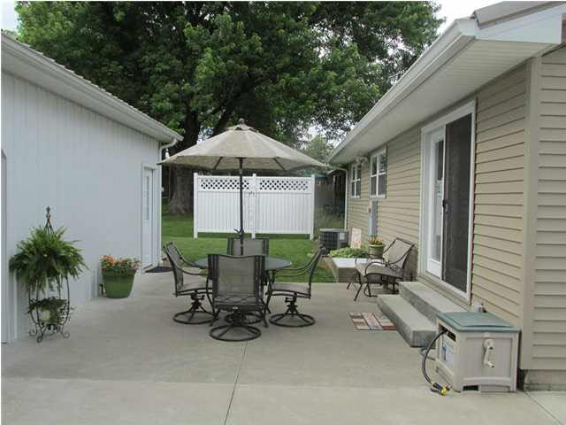 1329 18th St, Tell City, IN 47586 photo 7