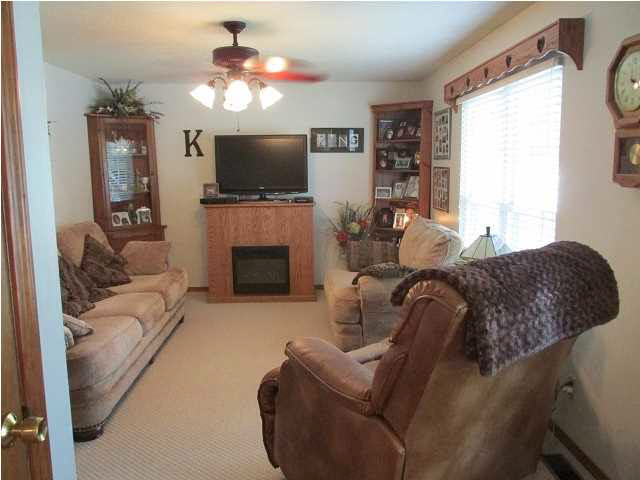 1329 18th St, Tell City, IN 47586 photo 3