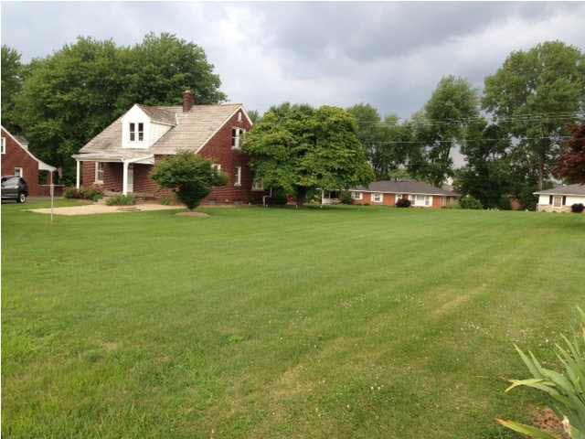66 N Truman Rd, Jasper, IN 47546 photo 2