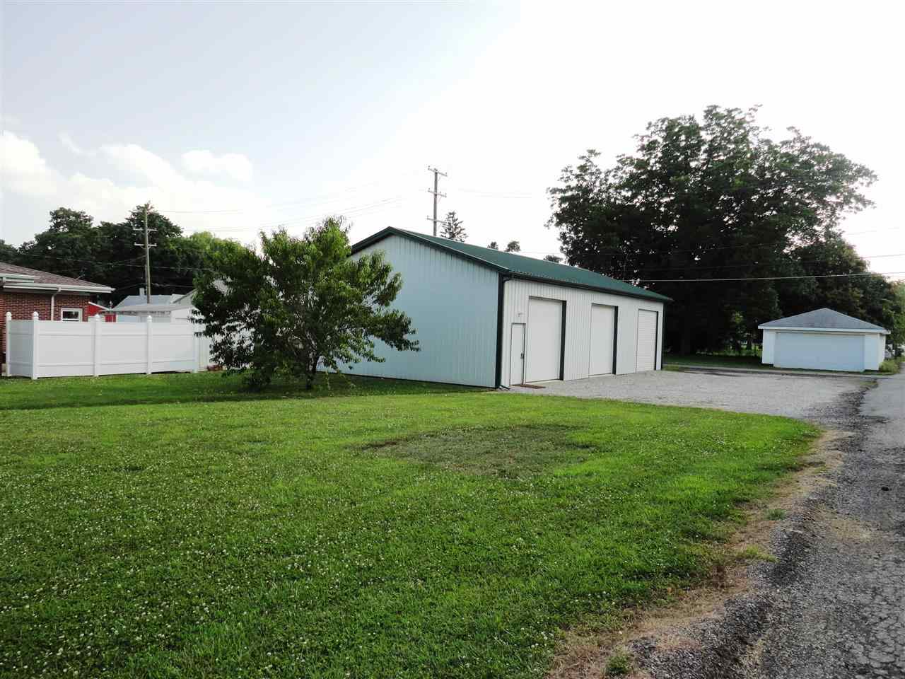 711 Mill St, Mount Vernon, IN 47620 photo 4