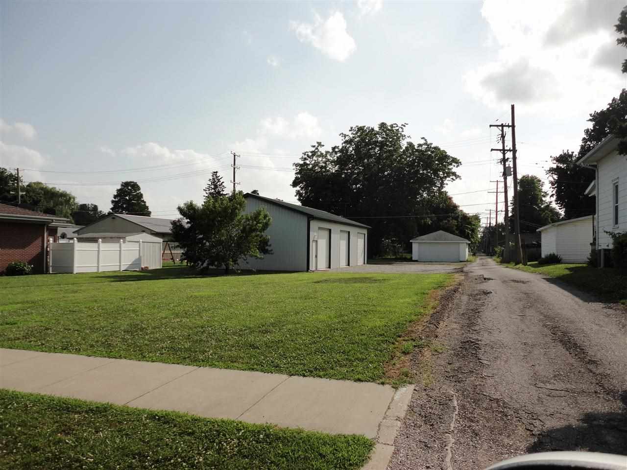 711 Mill St, Mount Vernon, IN 47620 photo 3