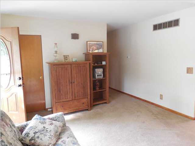 1112 Tower Dr, Boonville, IN 47601 photo 4