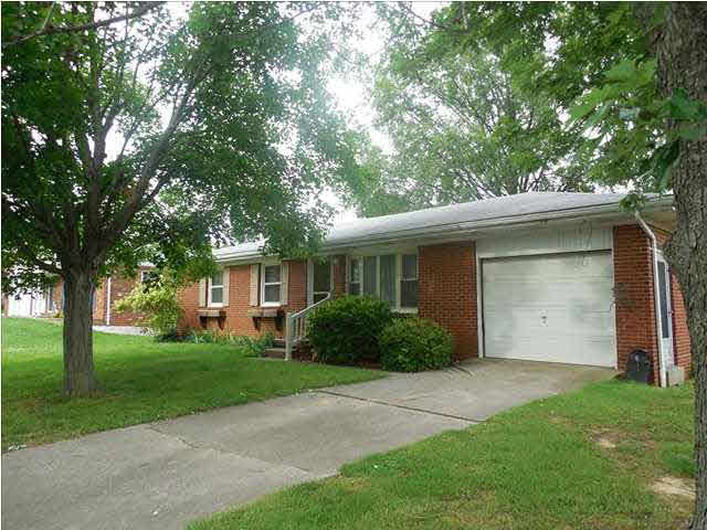 1112 Tower Dr, Boonville, IN 47601 photo 1