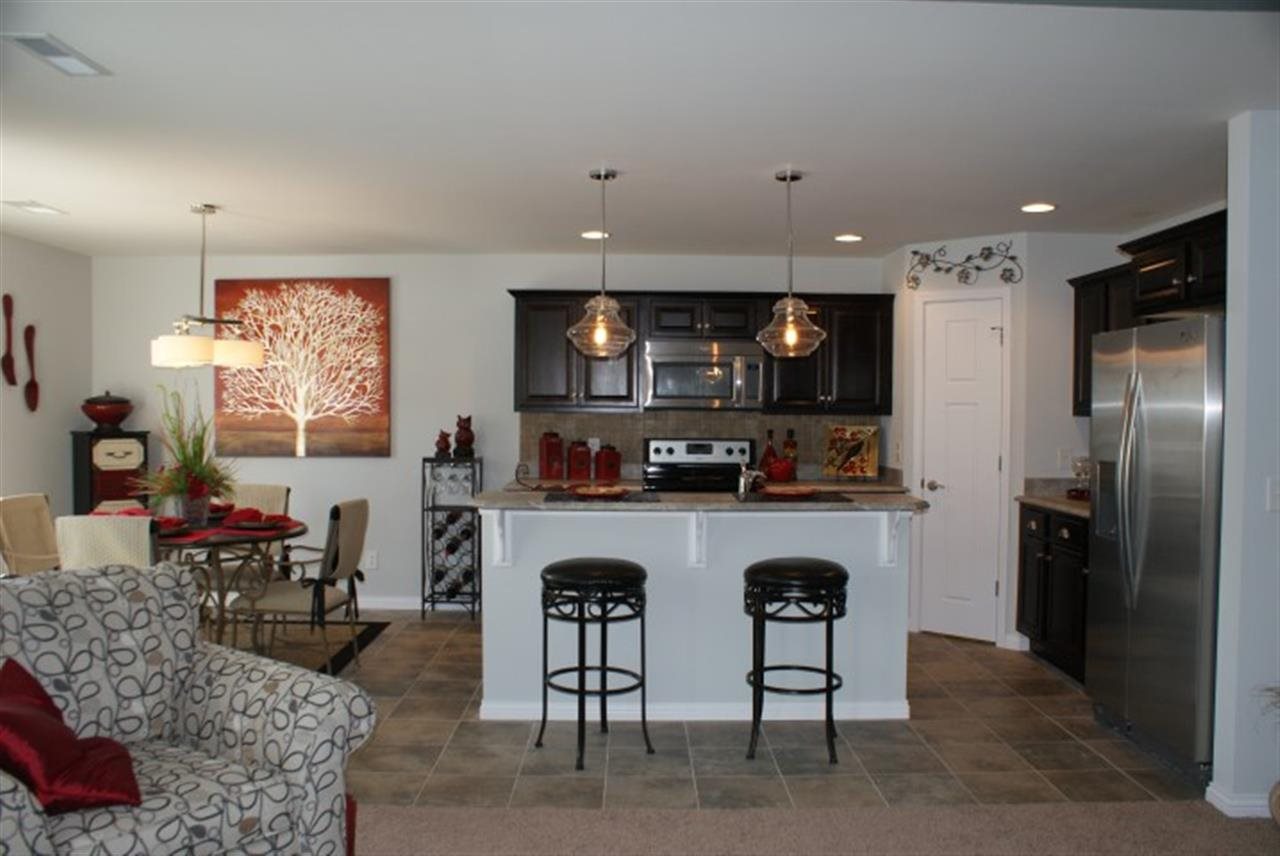 2421 Belize Dr, Evansville, IN 47725 photo 5