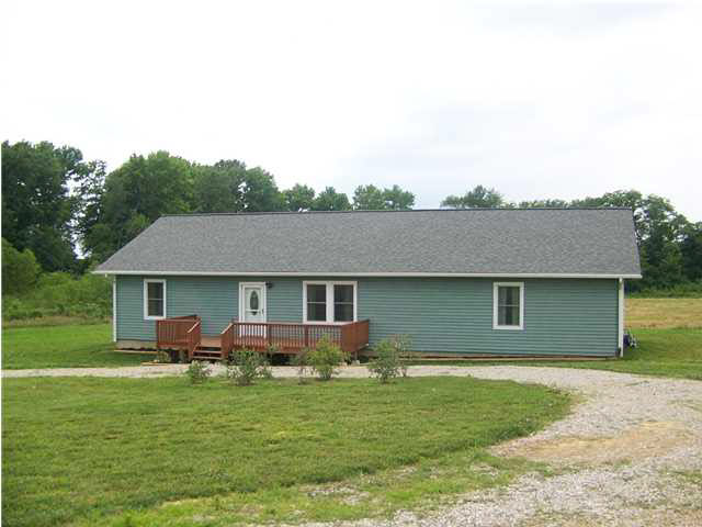 4700 Calico Dr, Mount Vernon, IN 47620 photo 1