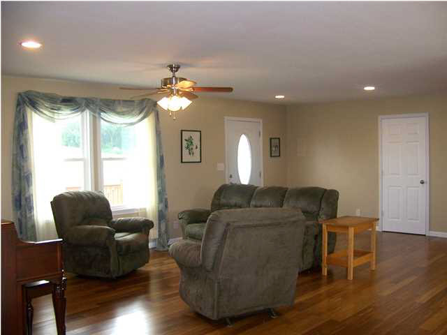 4700 Calico Dr, Mount Vernon, IN 47620 photo 7