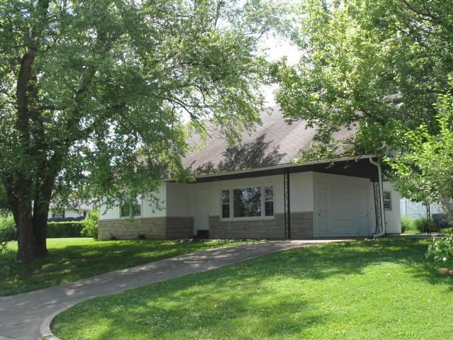 948 32nd St, Tell City, IN 47586 photo 2