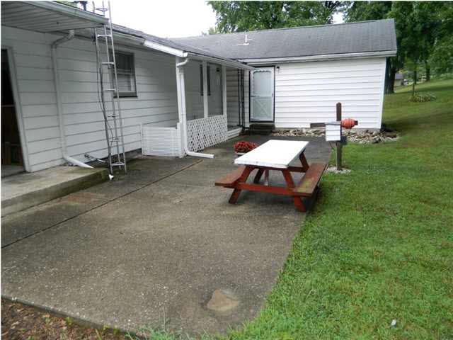 7866 S State Road 161, Holland, IN 47541 photo 5