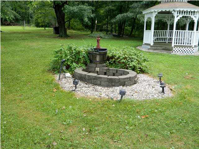 7866 S State Road 161, Holland, IN 47541 photo 2