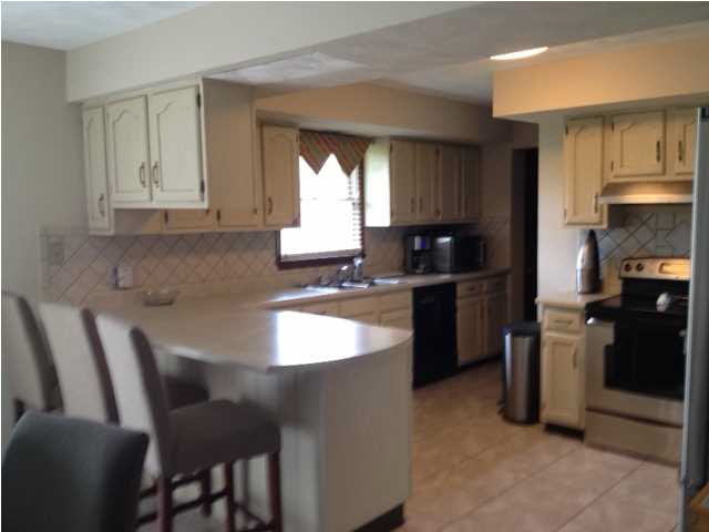 1162 Hochgesang Ave, Jasper, IN 47546 photo 3