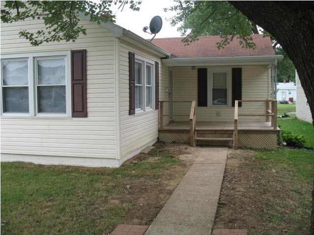 723 16th St, Tell City, IN 47586 photo 3