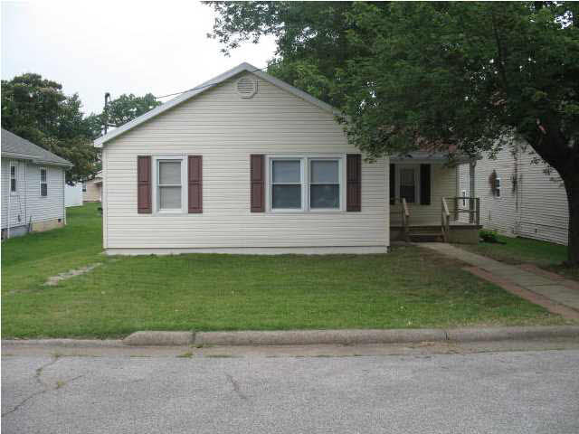 723 16th St, Tell City, IN 47586 photo 1