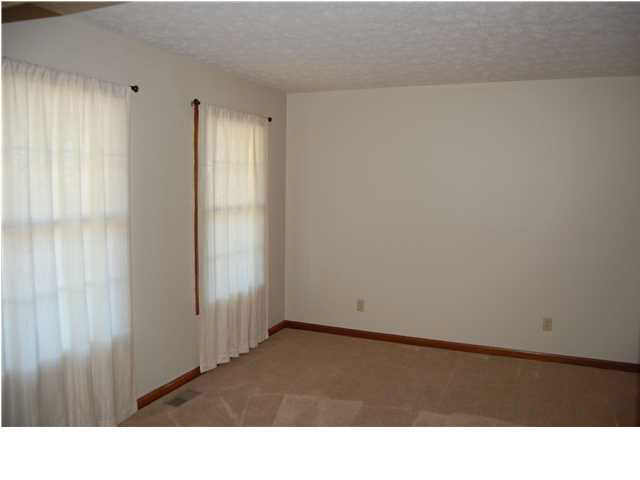 4946 Eau Claire Ln, Newburgh, IN 47630 photo 9