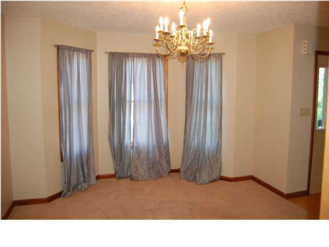 4946 Eau Claire Ln, Newburgh, IN 47630 photo 2