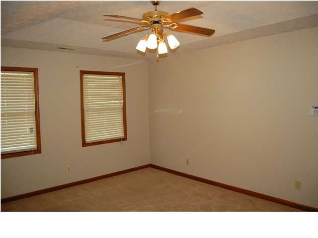 4946 Eau Claire Ln, Newburgh, IN 47630 photo 7