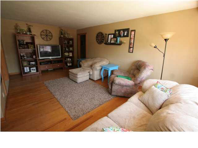 1533 Dewey St, Jasper, IN 47546 photo 3