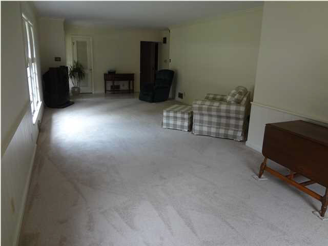 1300 Southfield Rd, Evansville, IN 47715 photo 2