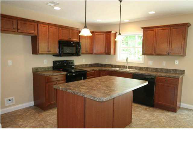 6950 Crescent Dr, Chandler, IN 47610 photo 4