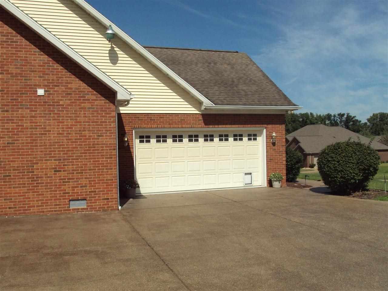 1512 Regents Park Rd, Evansville, IN 47710 photo 5