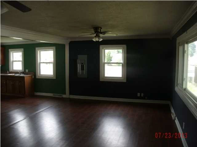 247 14th St, Tell City, IN 47586 photo 3