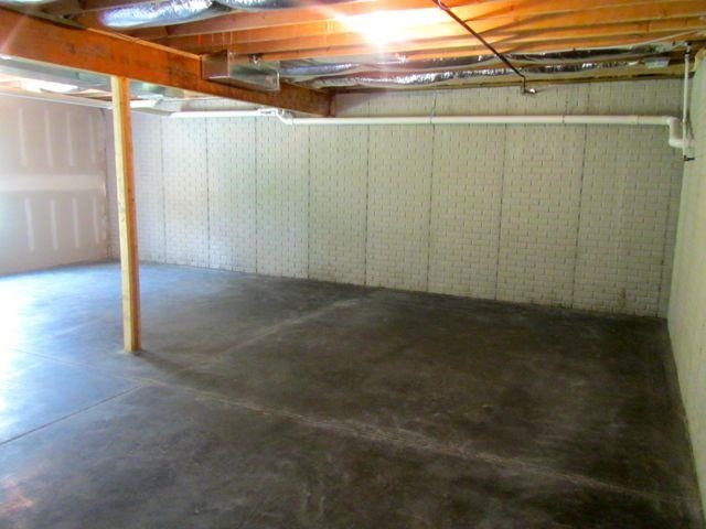 302 E Rock Rd, Owensville, IN 47665 photo 12
