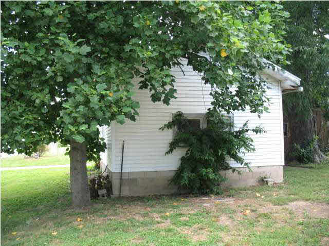 706 15th St, Tell City, IN 47586 photo 4