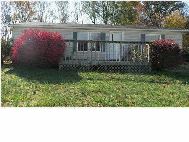 1209 W Greenbriar Dr, Washington, IN 47501 photo 1