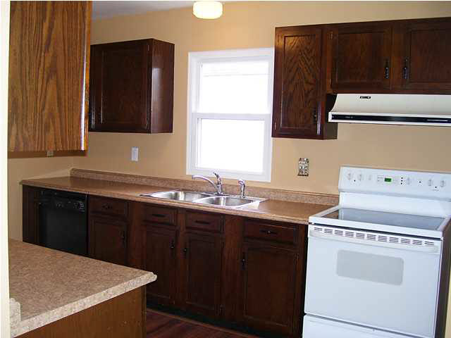 631 S Harlan Ave, Evansville, IN 47714 photo 4