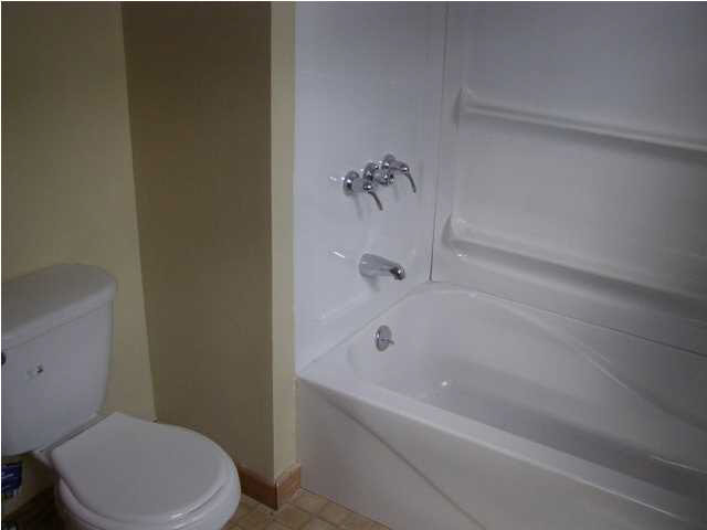 110 S Gibson St, Oakland City, IN 47660 photo 10