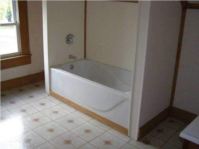 110 S Gibson St, Oakland City, IN 47660 photo 11