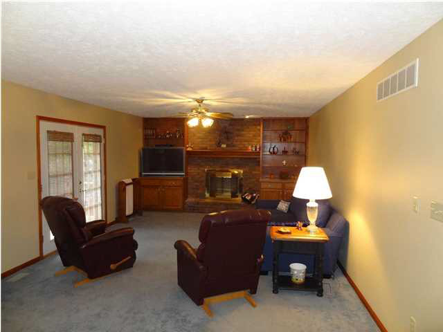 8515 Edinborough Rd, Evansville, IN 47725 photo 9