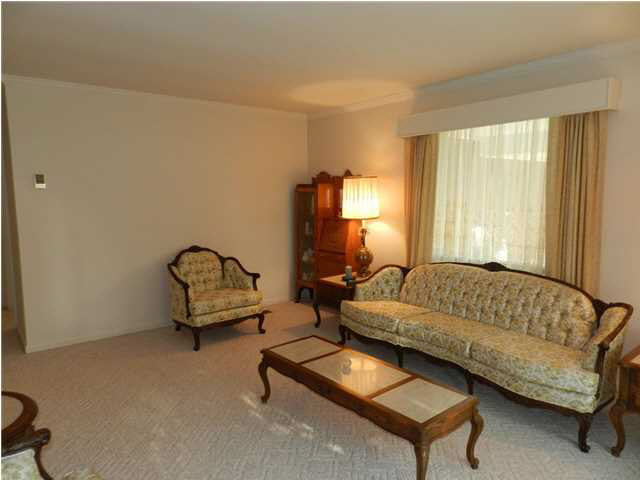 606 Kennedy Dr, Princeton, IN 47670 photo 4