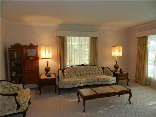 606 Kennedy Dr, Princeton, IN 47670 photo 5