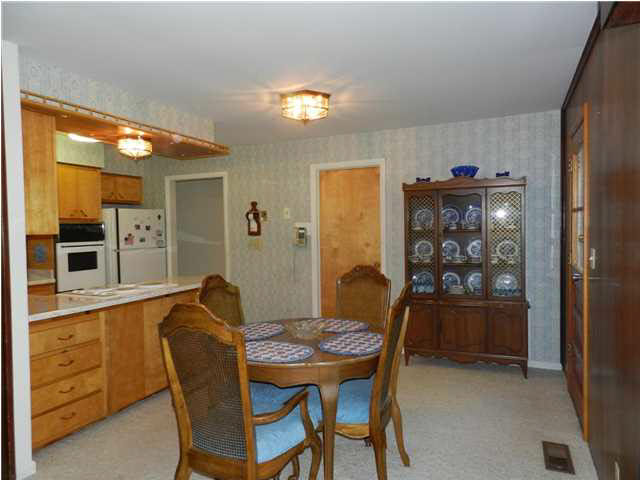 606 Kennedy Dr, Princeton, IN 47670 photo 7