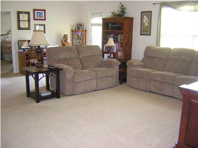 7954 Cedar Point Dr, Newburgh, IN 47630 photo 4