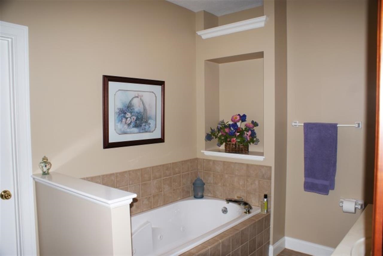 11308 Brown Oak Ct, Evansville, IN 47725 photo 16