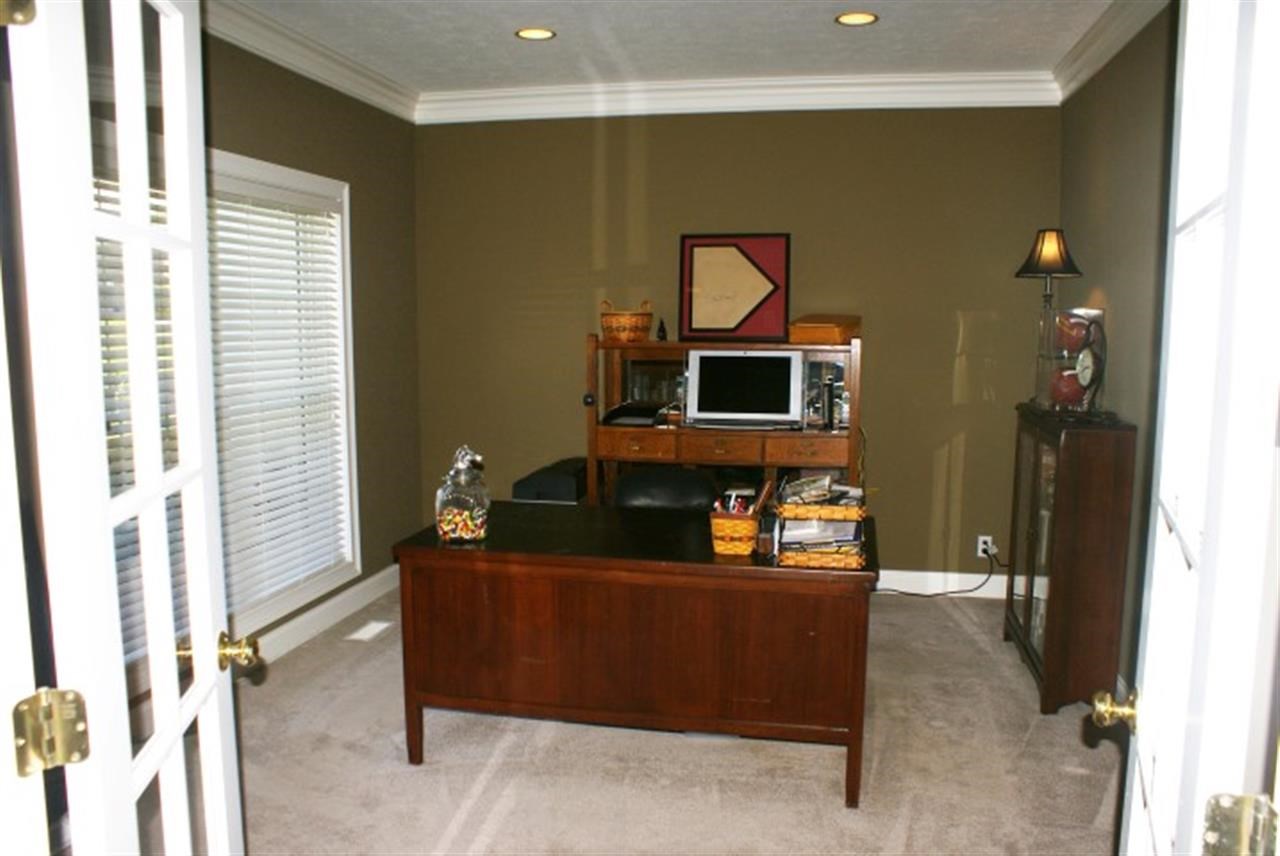 11308 Brown Oak Ct, Evansville, IN 47725 photo 3