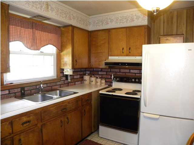 501 N Hull St, Fort Branch, IN 47648 photo 4