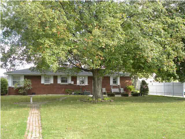 501 N Hull St, Fort Branch, IN 47648 photo 13