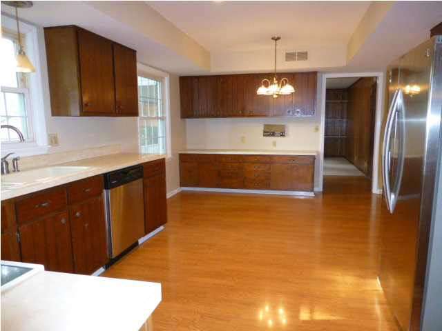 451 Plaza Dr, Evansville, IN 47715 photo 5