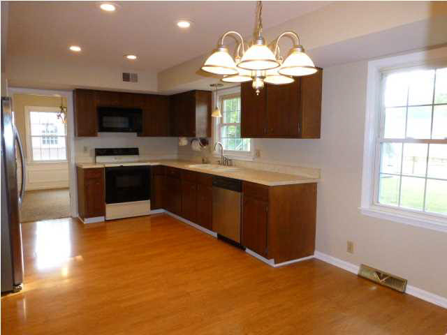 451 Plaza Dr, Evansville, IN 47715 photo 4