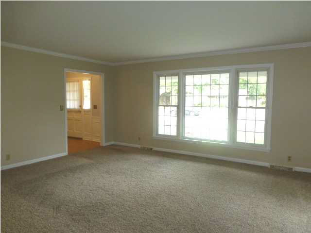 451 Plaza Dr, Evansville, IN 47715 photo 3