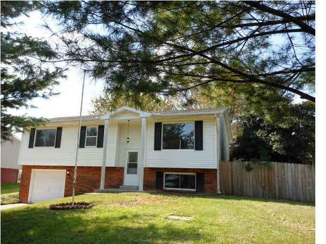 5011 Providence Dr, Newburgh, IN 47630 photo 1