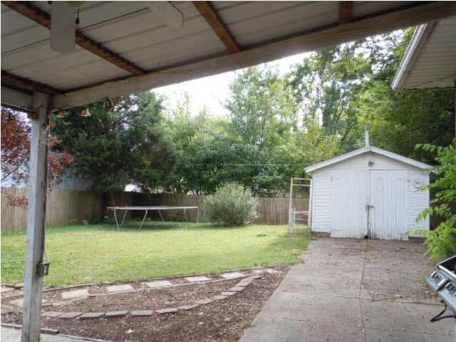 1323 E Riverside Dr, Evansville, IN 47714 photo 19