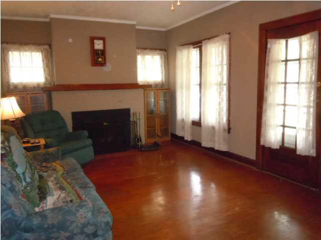 1323 E Riverside Dr, Evansville, IN 47714 photo 3
